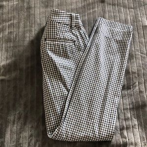 GAP JEANS wore once, mid-waist